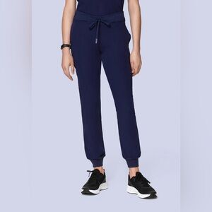 Mandala Navy 9 Pocket Scrub Joggers Women’s Medium